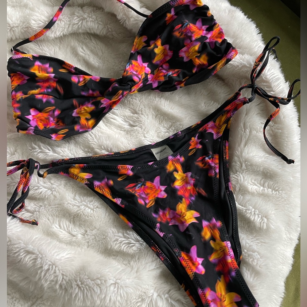Women’s Bright Swimwear Bikini